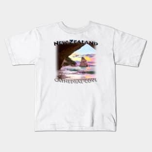 New Zealand - Cathedral Cove Kids T-Shirt